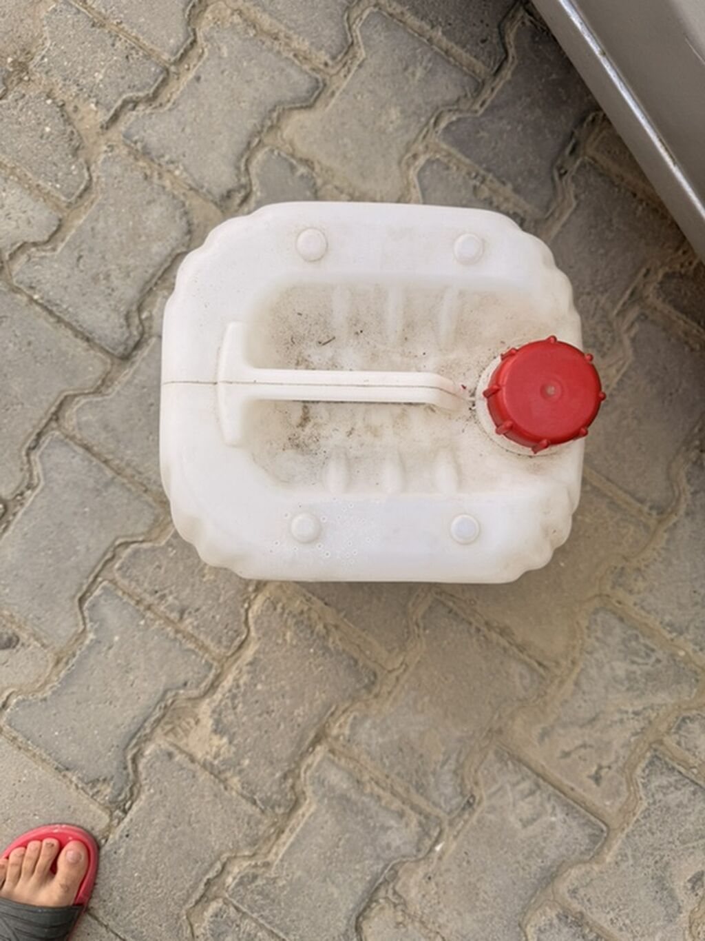 Plastik kanistr (bidon) - Həcm: təxminən 20–25 litr - Material — Su çənləri, kanisterləri, bochkalar, Masazır (2)