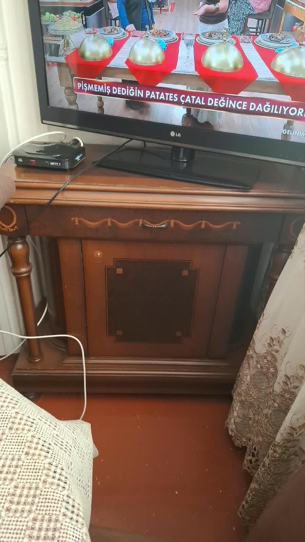 Stol, 8 stul, qorka, kamot, tv stent birlikdə 220 azn satılır Masa — Qonaq otağı üçün, Bakı (7)