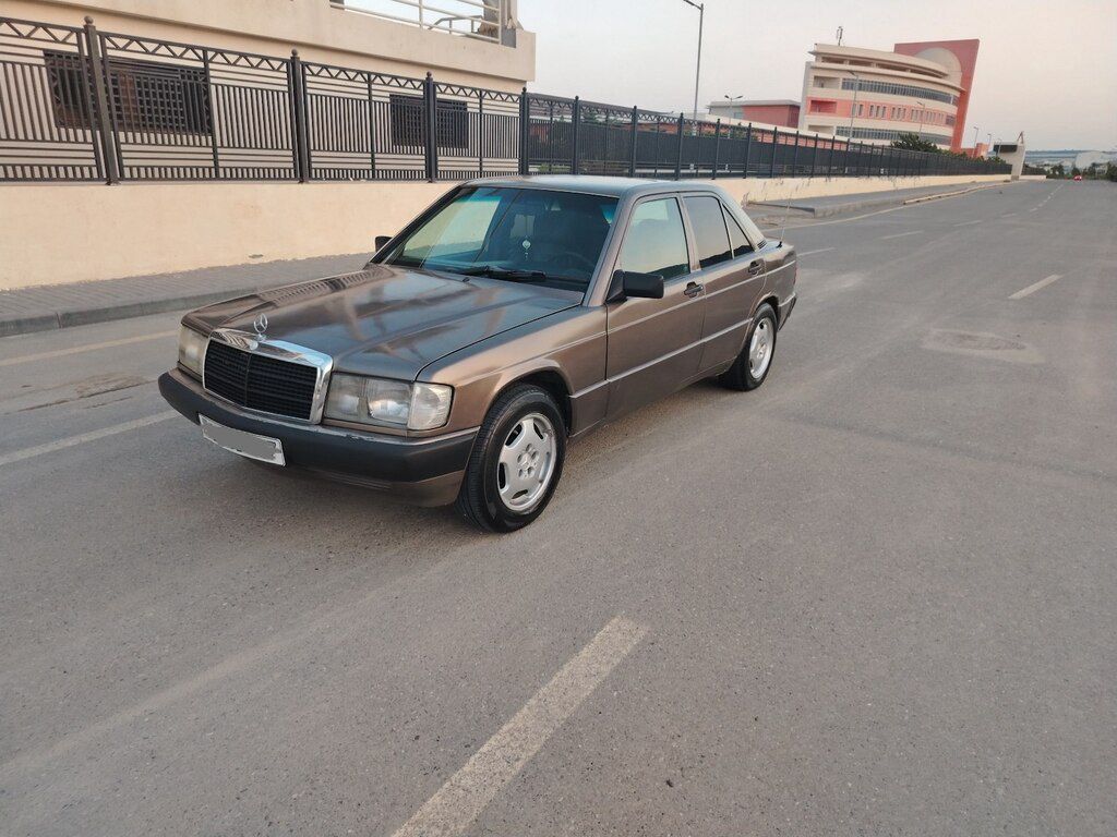 Mercedes 190, 2.0 L, 1990 il, 322 000 km — Avtomobillər, Bakı (4)