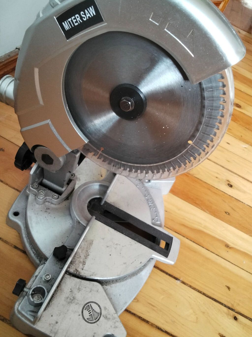 Misar satilir Mister Saw model 1210 220 voltla isleyir 6000 — Testerler və labirintlər, Bakı (3)