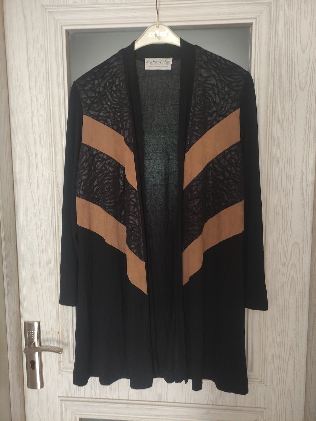 Qadın kardiqanı – Ladies Fashion - Rəng: qara, ön hissədə qəhvəyi V — Coqlar və zaqetlər, Bakı (2)