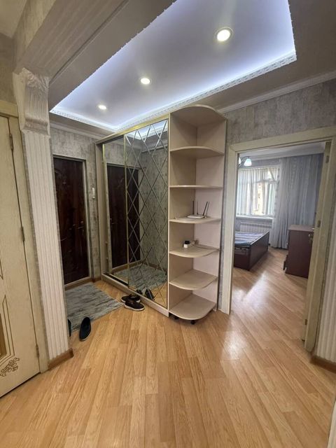 Satılır 3 otaqlı köhnə tikili 70 m² — Bakı