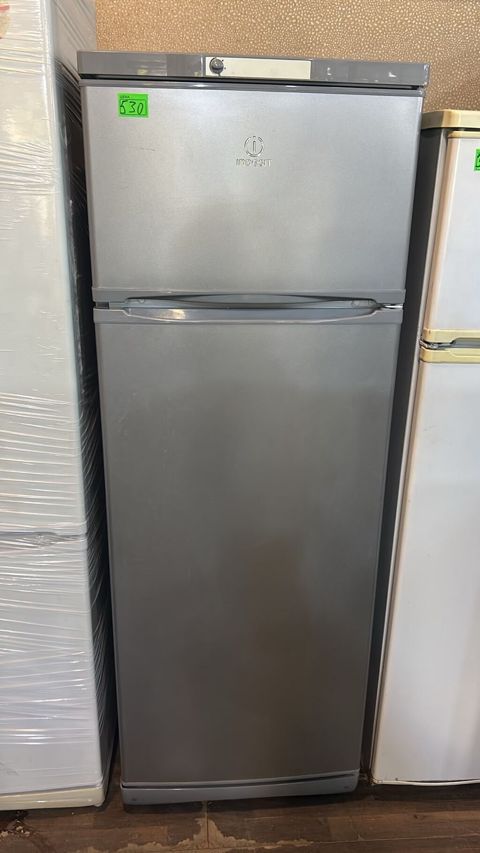 Indesit iki qapılı soyuducu - Rəng: metalik boz (inox görünüşü) - Üst — Digah