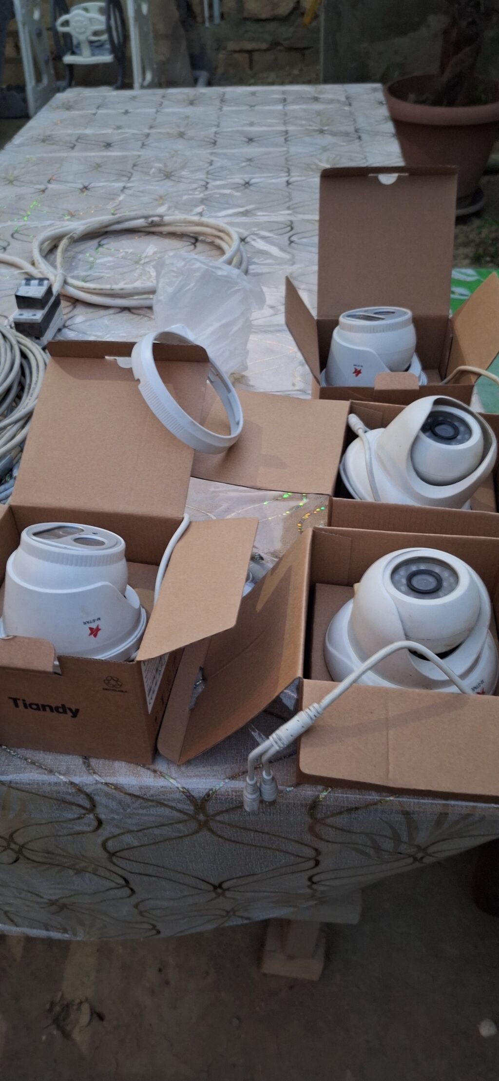 Tam təhlükəsizlik kameraları sistemi dəsti Tərkib: - 4 ədəd Tiandy — Surveillance sistemləri, Bakı (3)