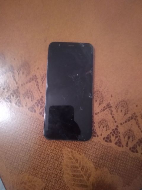 Samsung 32 GB, rəng - Mavi, Qırıq — Digah