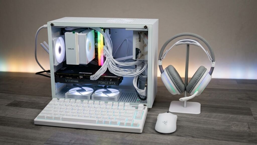 Sistem Detalları (Komponentlər): Körpus (Case): abit i8 (14 litr PC — Masaüstü kompüterlər, Bakı