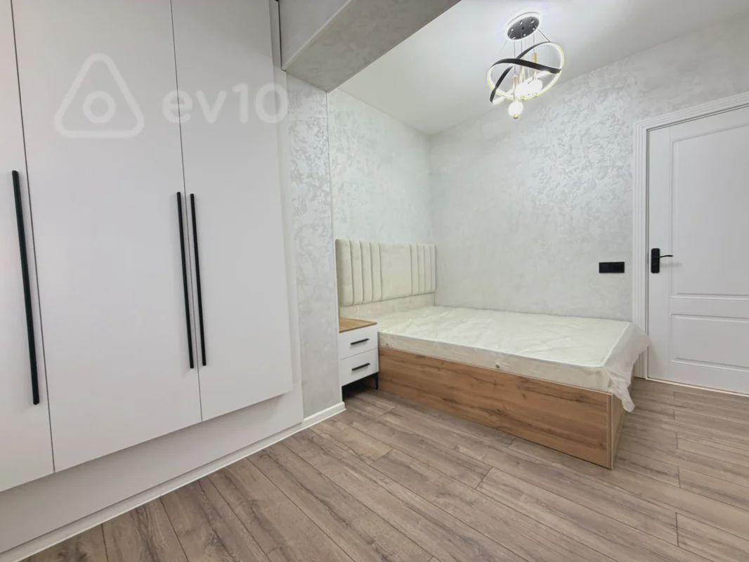 For sale: 2-room apartment (old building), 40 m² — Mənzil, Bakı (7)
