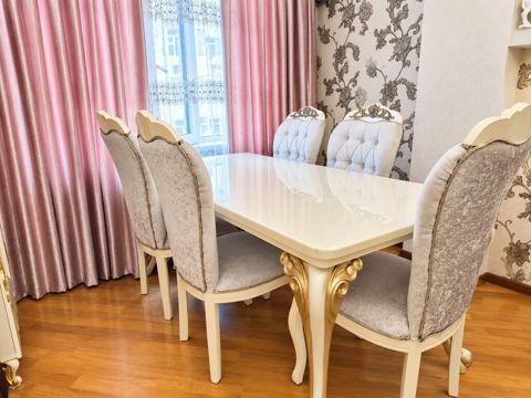 Endirim olundu Masa dəsti 500₼. Ünvan gənclər — Bakı