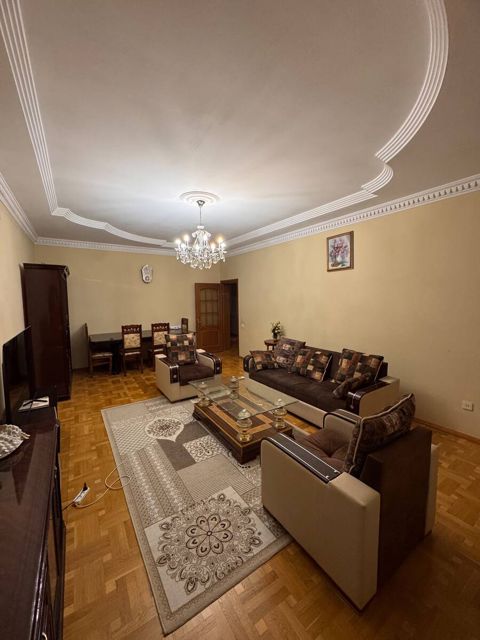İcarəyə verilir 3 otaqlı yeni tikili 140 m² — Bakı