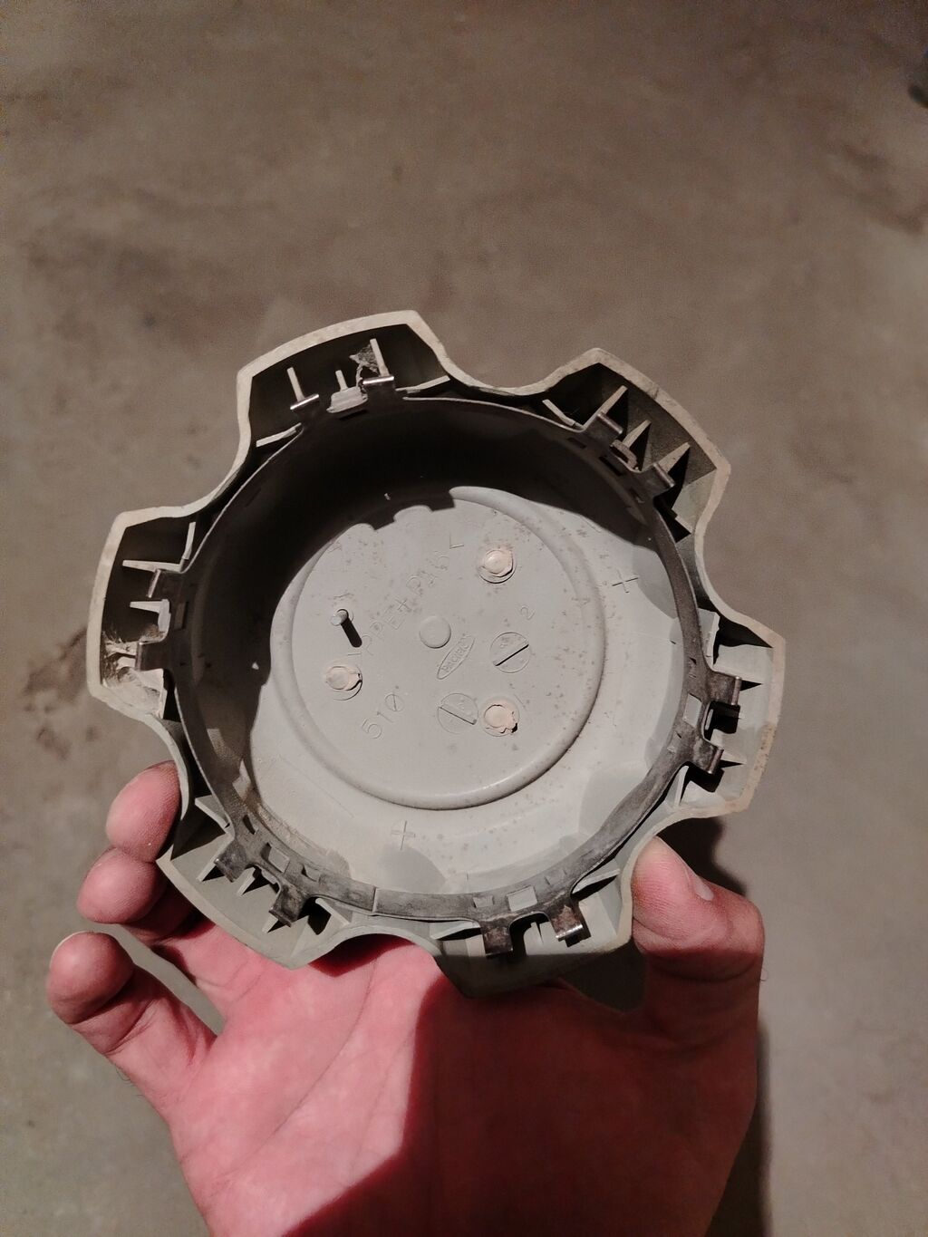Toyota diskinin orta qapağı (center cap) - Brend/loqo: Toyota - Rəng — Avtomobil qapağı, Bakı (2)