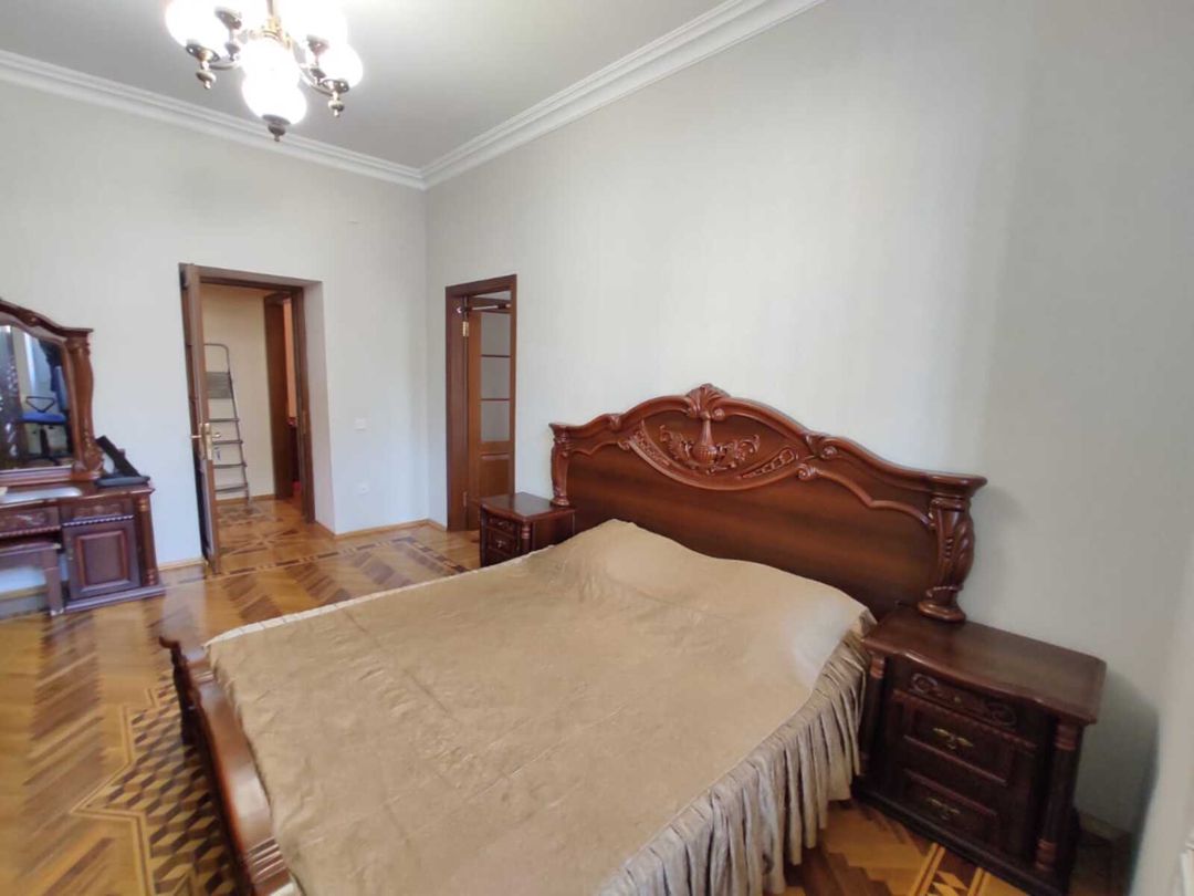 İcarəyə verilir 4 otaqlı köhnə tikili 160 m² — Mənzil, Bakı (12)