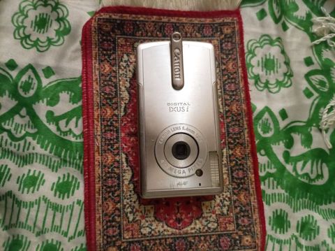 Canon Digital Ixus i fotoaparat - Kompakt “ultra-slim” metal gövdə — Sumqayıt