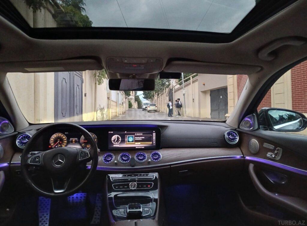 Mercedes E 220 d, 2.0 L, 2017 il, 300 000 km — Avtomobillər, Bakı (8)