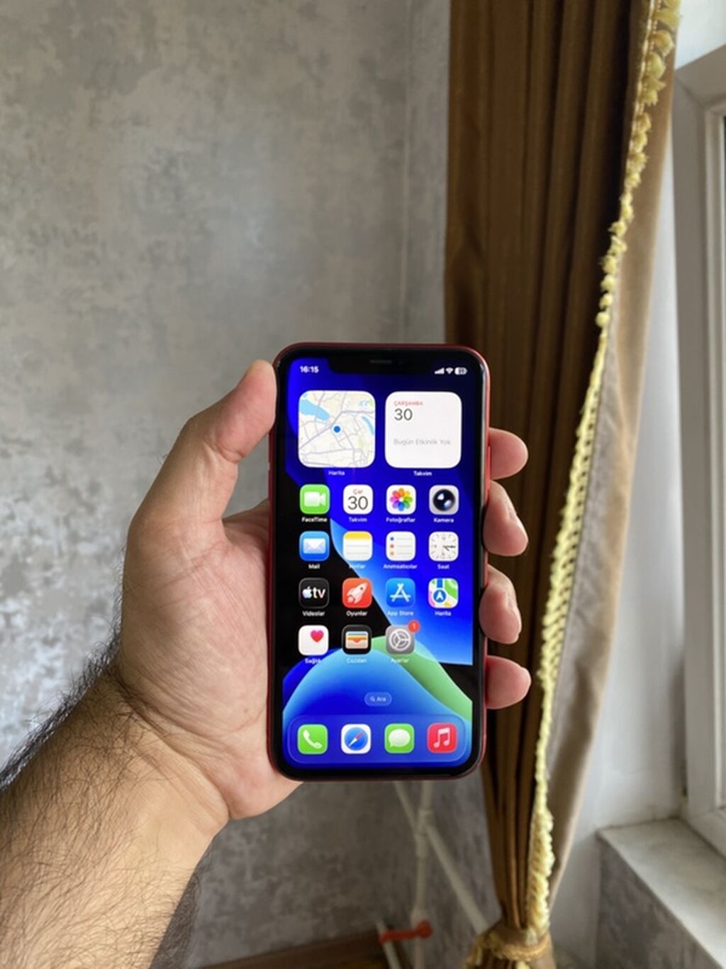IPhone 11, Qırmızı, Simsiz şarj — Apple iPhone, Bakı (4)