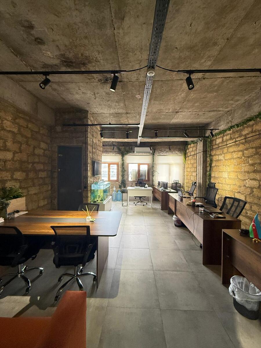 Satılır 11 otaqlı ofis 1350 m² — Ofis, Bakı (3)
