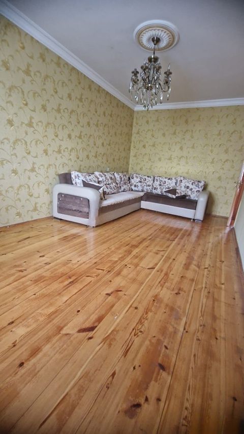 Satılır 3 otaqlı köhnə tikili 90 m² — Bakı