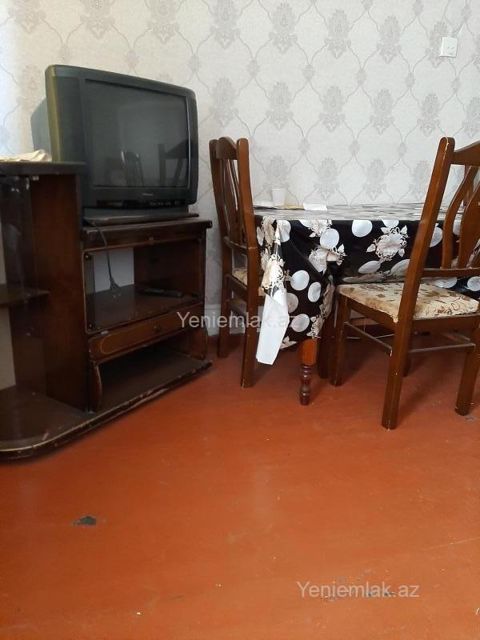 Satılır 1 otaqlı Bina evi menzil (Köhnə tikili), 31 m², 5-ci mikrorayon — Sumqayıt