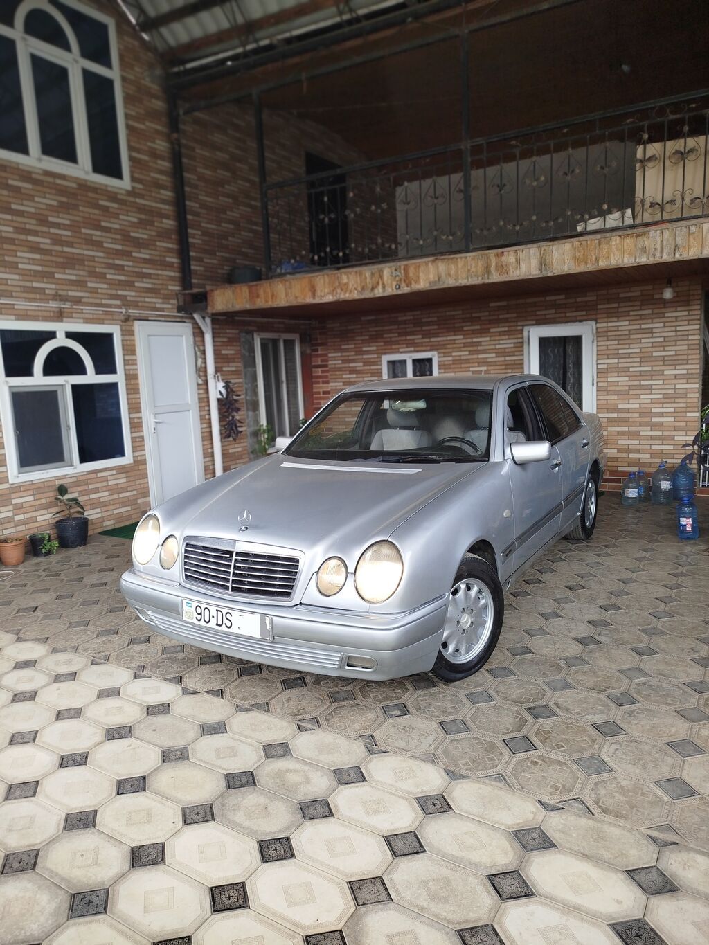 Mercedes-Benz E-Class: 2.3 l 1997 il Sedan — Avtomobillər, Göytəpə (4)