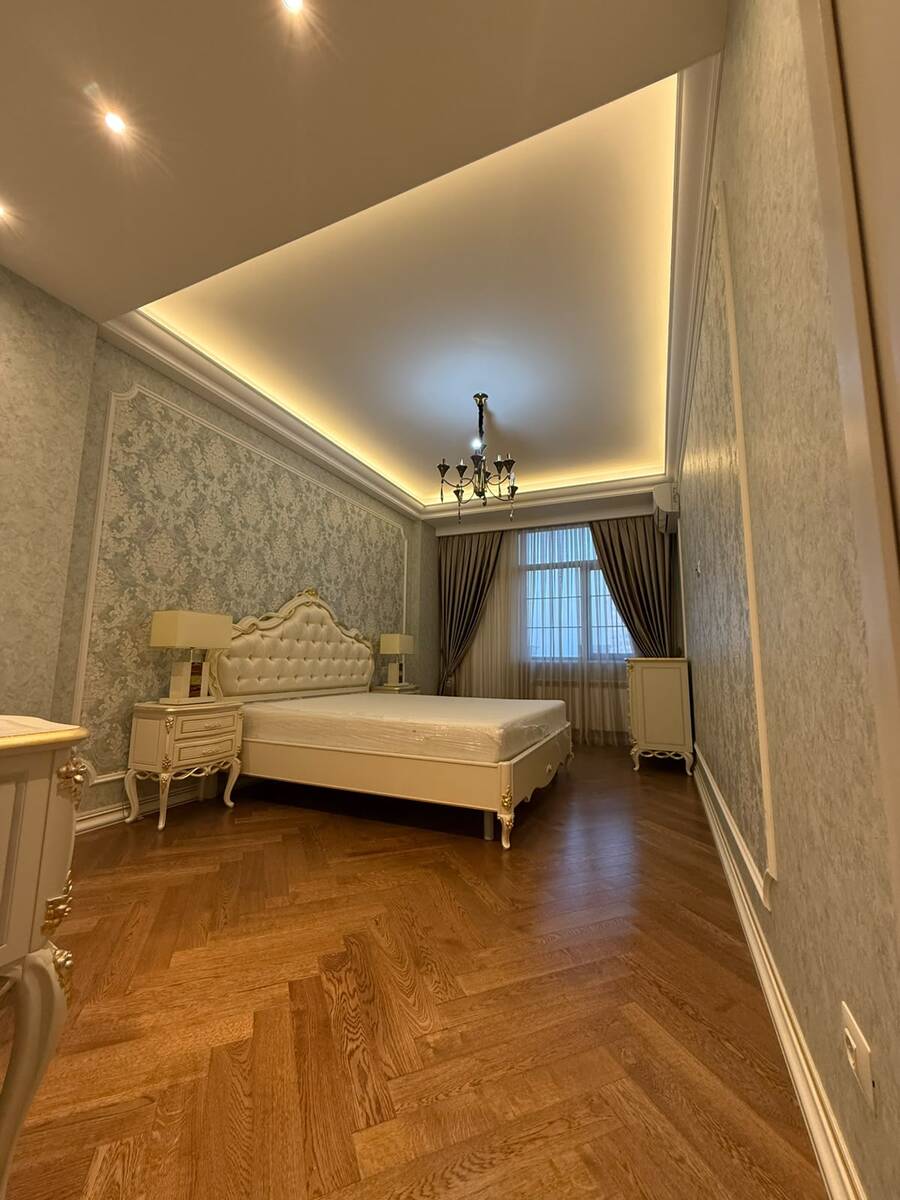 Satılır 4 otaqlı yeni tikili 205 m² — Mənzil, Bakı (11)