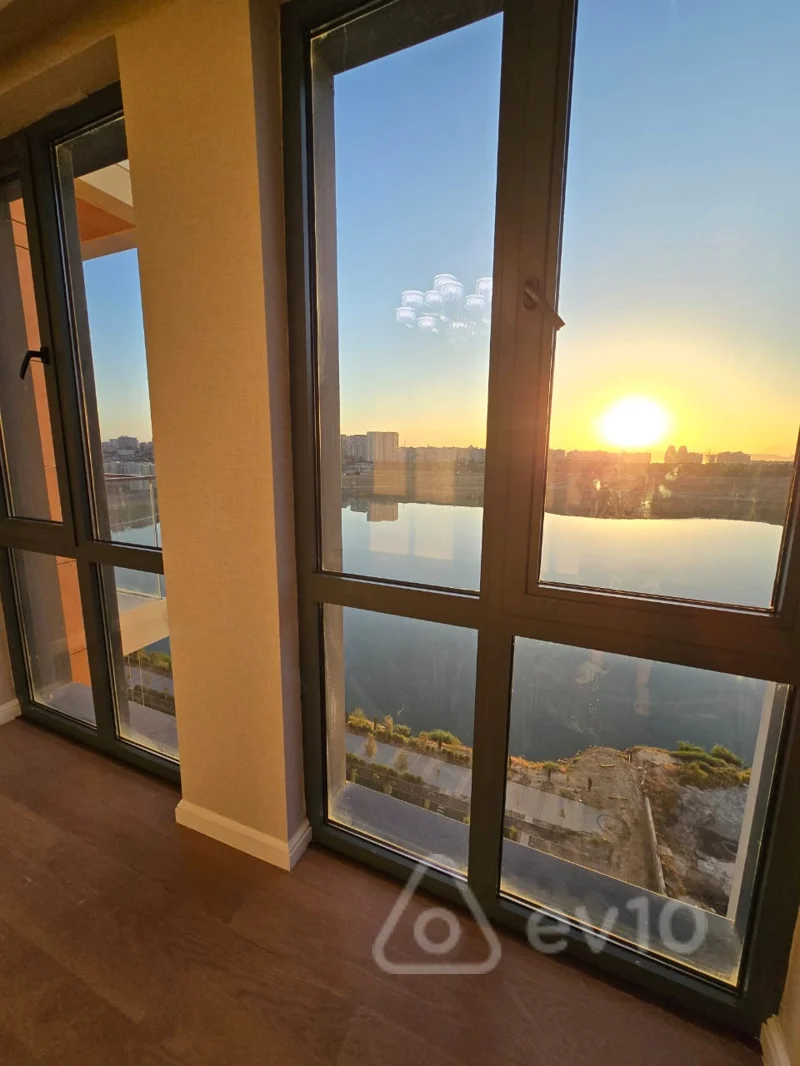 3 otaqlı mənzil, 85 m², Müstıqillik küç — Mənzil, Bakı (9)
