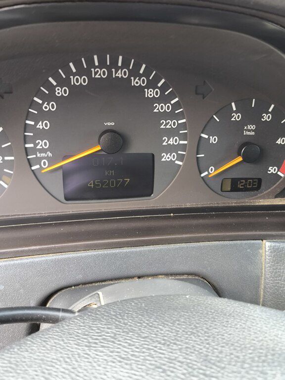 Mercedes E 270, 2.7 L, 2001 il, 450 000 km — Avtomobillər, Sumqayıt (3)
