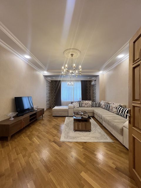 Satılır 3 otaqlı yeni tikili 126 m² — Bakı