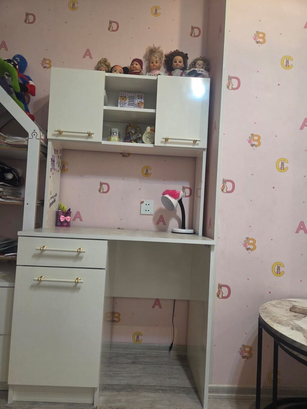 Yazi masasi 100azn. Unvan Xirdalan Nigaz — Uşaqlar üçün hər şey, Digah