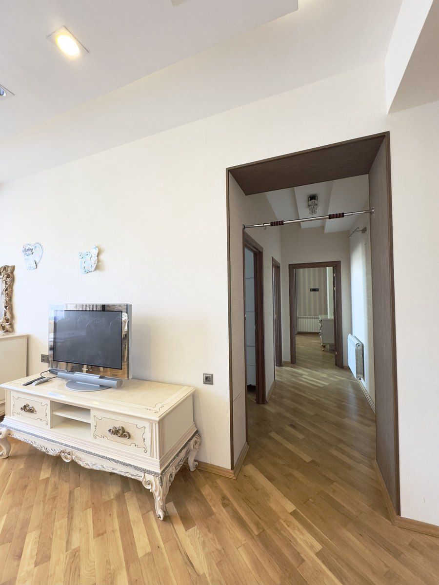 İcarəyə verilir 3 otaqlı yeni tikili 100 m² — Mənzil, Bakı (8)