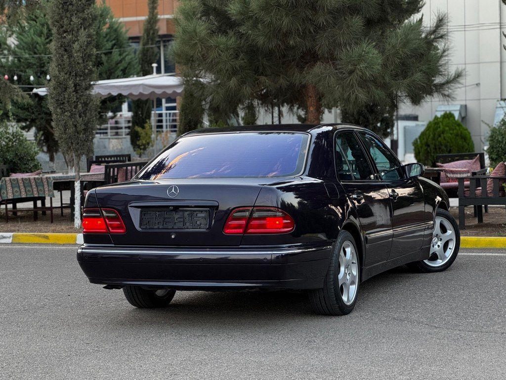 Mercedes E 240, 2.4 L, 2000 il, 368 000 km 90-EC-954 — Avtomobillər, Saatlı (6)