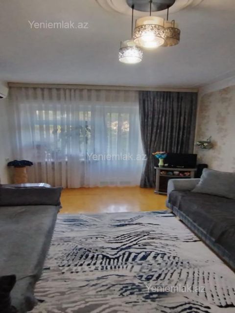 Satılır 2 otaqlı Bina evi menzil (Köhnə tikili), 50 m², 8-ci mikrorayon — Sumqayıt