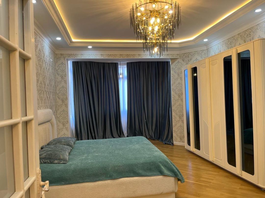 Satılır 3 otaqlı yeni tikili 210 m² — Mənzil, Bakı (2)