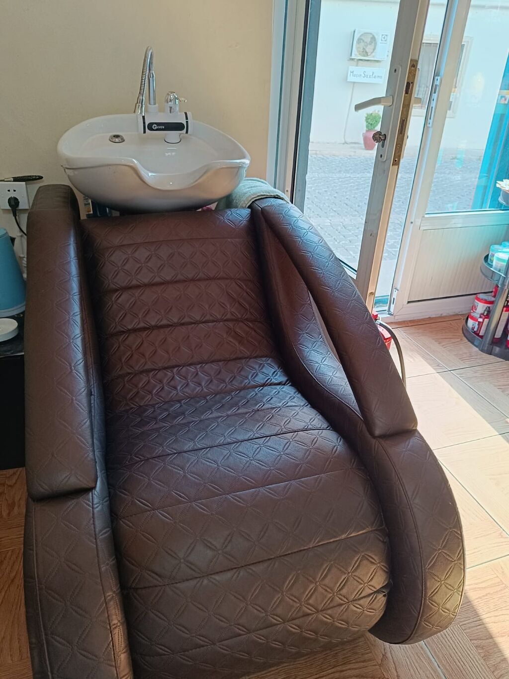 Salon üçün saç yuma kreslosu və çanaq dəsti - Rahat, geniş dizaynlı — Salon mebeli, Digah
