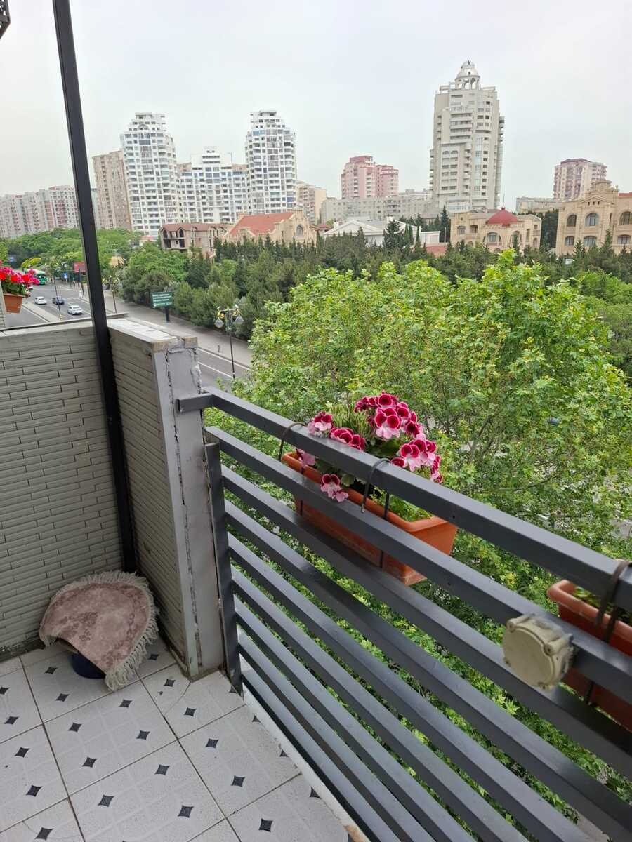 Satılır 2 otaqlı köhnə tikili 60 m² — Mənzil, Bakı (8)