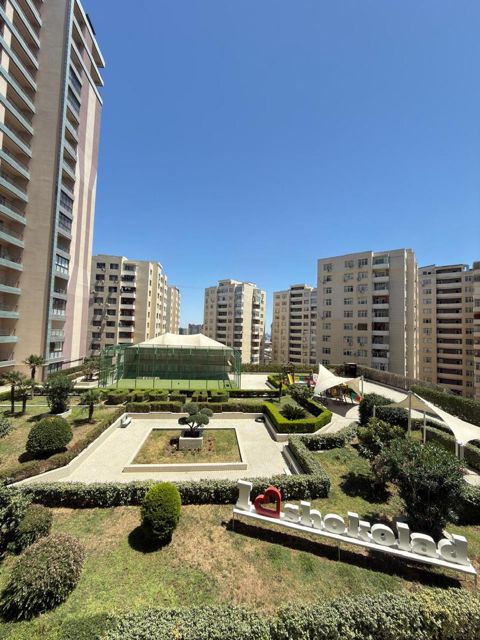 Satılır 4 otaqlı yeni tikili 185 m² — Bakı