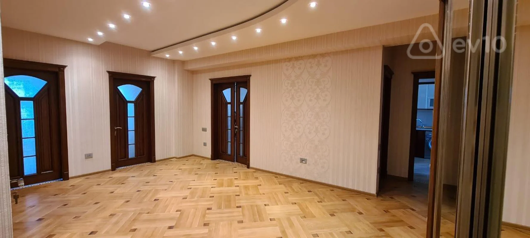 4 otaqlı mənzil, 200 m², Mirəsədulla Mirqasımov küçəsi — kirayə — Mənzil, Bakı (12)