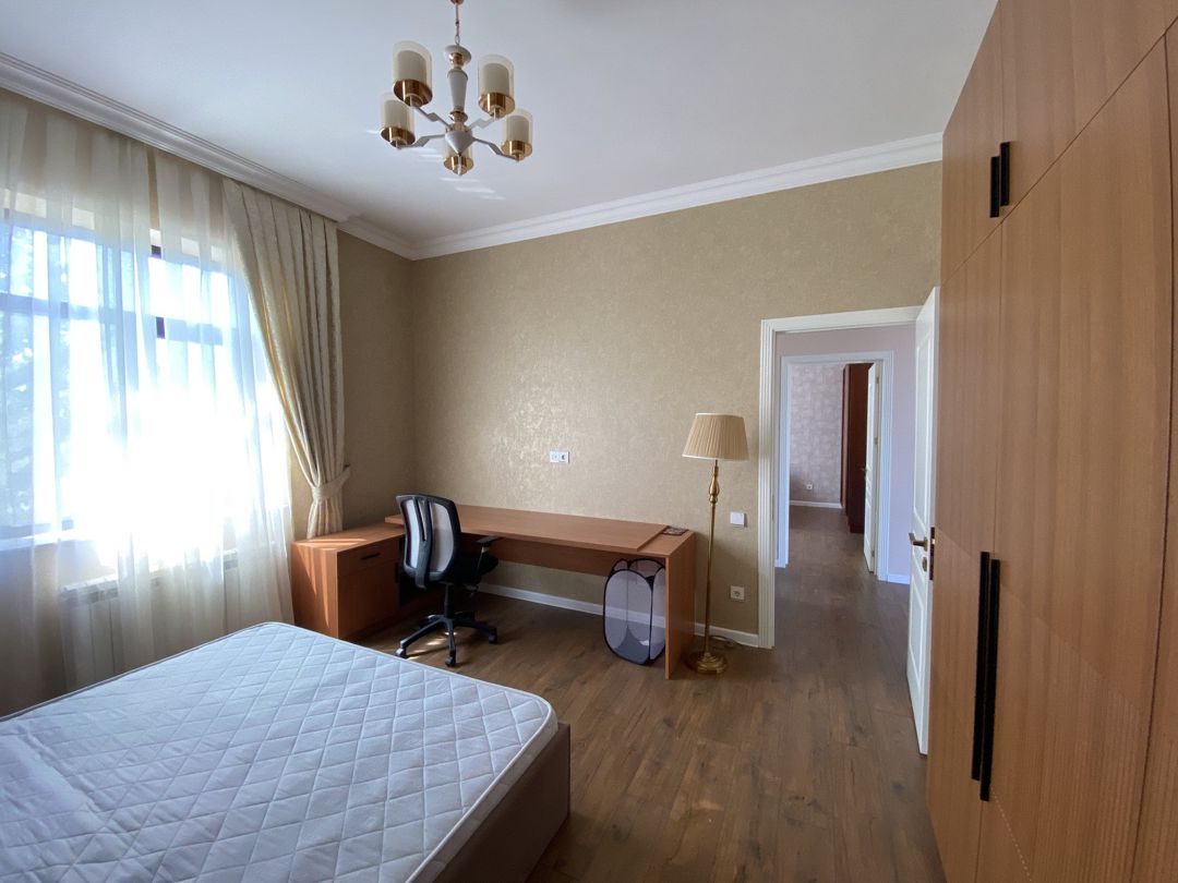 Satılır 5 otaqlı həyət evi/bağ evi 190 m² — Ev, villa, Bakı (10)