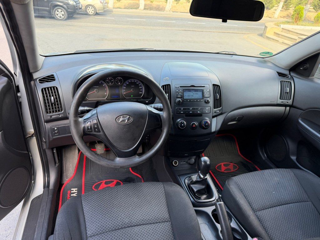Hyundai i30, 1.4 L, 2010 il, 333 222 km — Avtomobillər, Bakı (10)