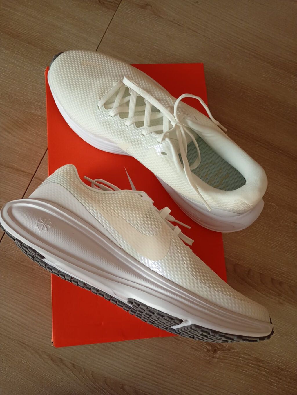 Nike, Ölçü: 42, rəng - Ağ, Yeni — Krosovka, Bakı (2)