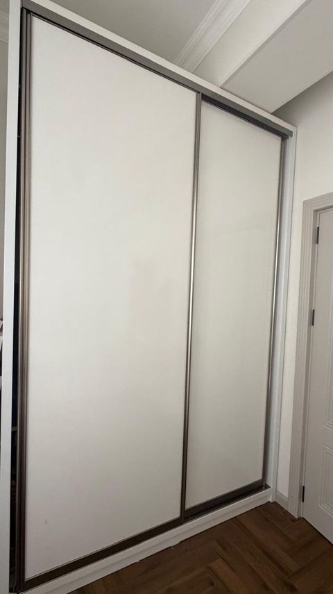 Dolab 150 azn satilir‼ olcu H 2.60//E 2.20 unvan azadliq pr kod9292y — Bakı
