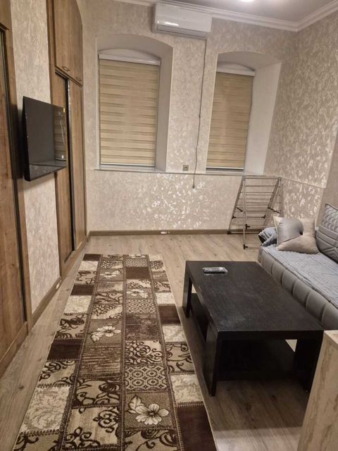 İcarəyə verilir 2 otaqlı köhnə tikili 50 m² — Bakı