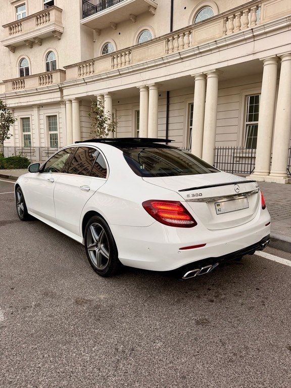Mercedes E 300, 2.0 L, 2017 il, 174 000 km — Avtomobillər, Bakı (4)