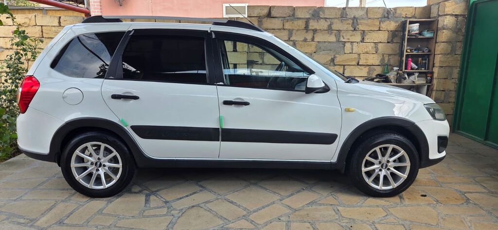 VAZ (Lada) Kalina: 1.6 l 2015 il 155699 km Universal 88-CK-152 — Avtomobillər, Neftçala (3)