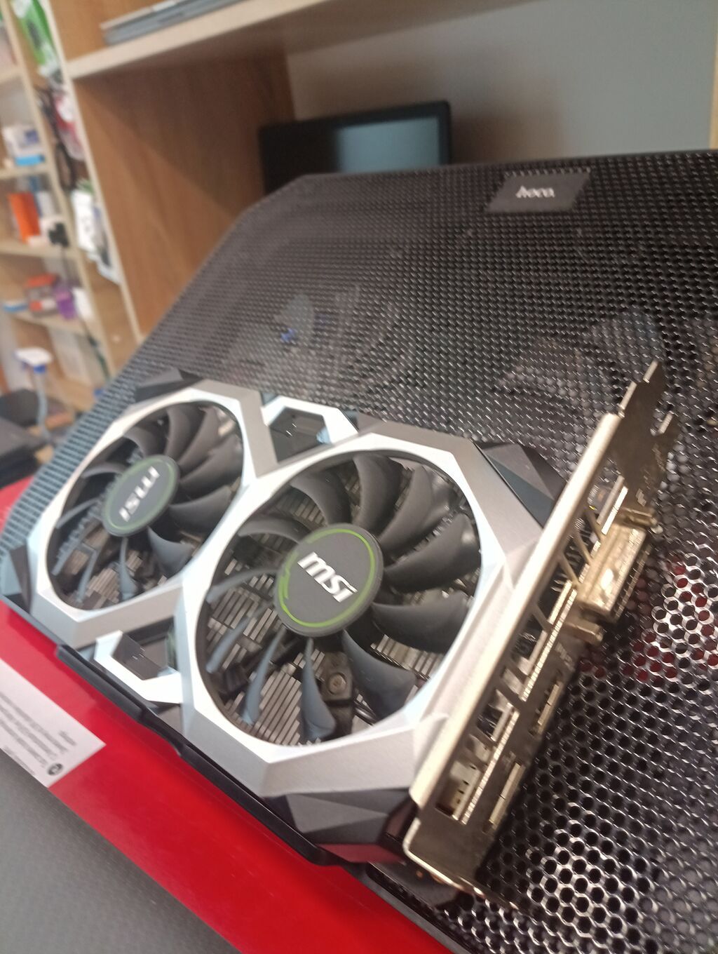 MSI GeForce GTX seriyalı videokart Xüsusiyyətlər: - İstehsalçı: MSI — Qrafik kartlar, Bakı