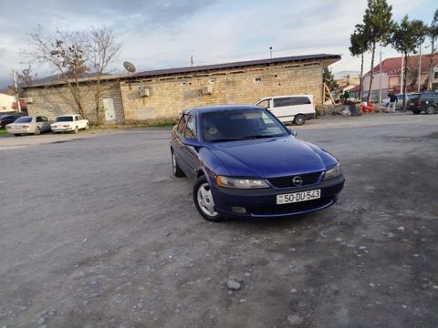 Opel Vectra, 1.8 L, 1996 il, 365 000 km — Qax