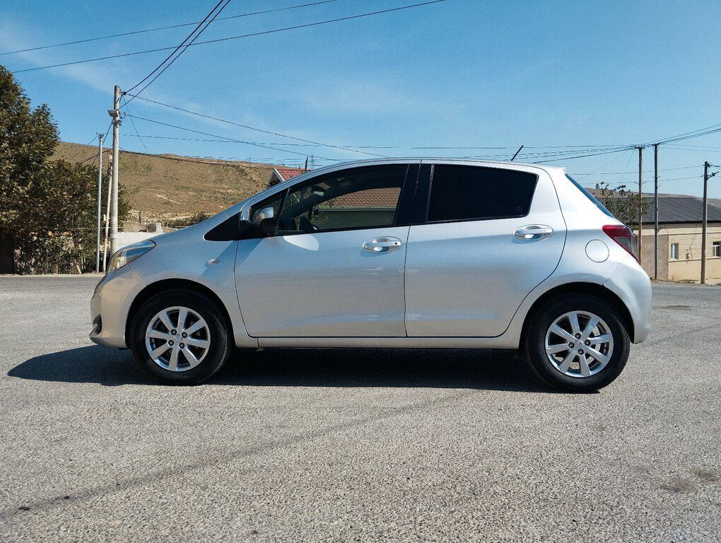 Toyota Yaris, 1.3 L, 2012 il, 405 000 km — Avtomobillər, Bakı (8)