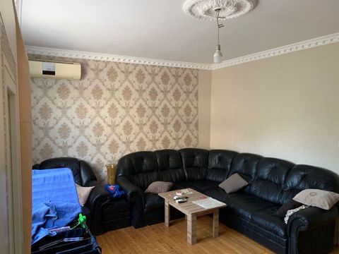 Pulsuz divan kreslo verilir cixmalidi Unvan Xalqlar dostlugu — Bakı