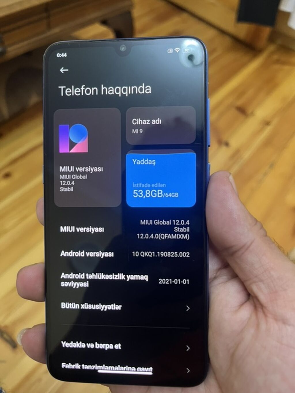 Xiaomi Mi 9, rəng - Mavi, Qırıq — Xiaomi, Bakı (5)
