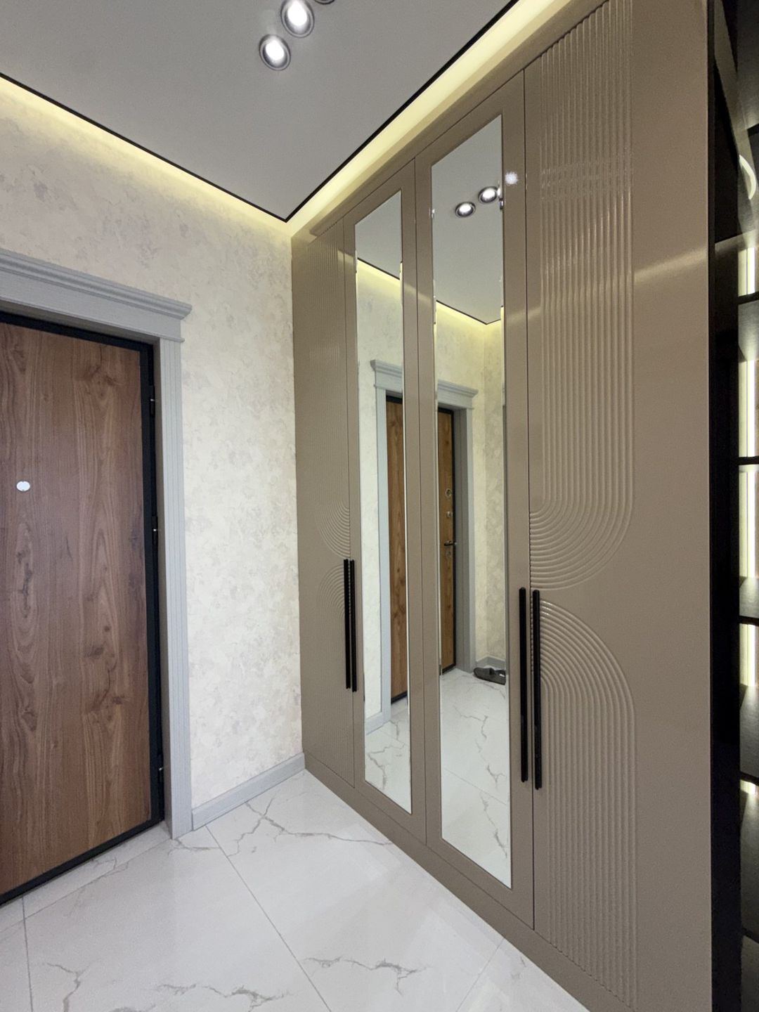 Satılır 3 otaqlı yeni tikili 107 m² — Mənzil, Bakı
