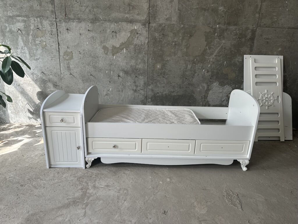 Oğlan və qız üçün, İşlənmiş, Çarpayı, Bazalı, Matras ilə, Siyirməli — Yataqlar, Bakı (3)