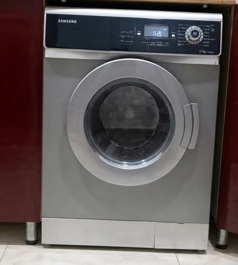 (Paltaryuyan) yaxwi veziyyetde seliqeli islenib samsung markasi — Digah